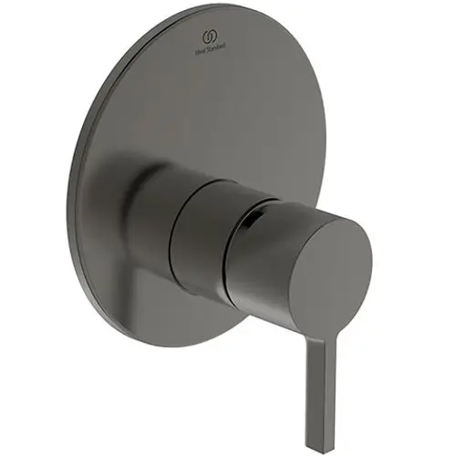 Wandmontierte Brausearmatur in mattem Grau von Ideal Standard, mit runder Blende und Hebel zur Temperatur- und Wasserflussregelung.